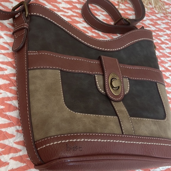 B.o.c. Born Concepts Purse Handbag Incredible Faux Leather PERFECT- Unused - Picture 2 of 7